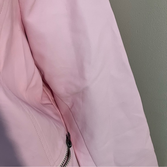 5/$20 Tudor Court faux pink leather jacket, M. - Picture 6 of 8
